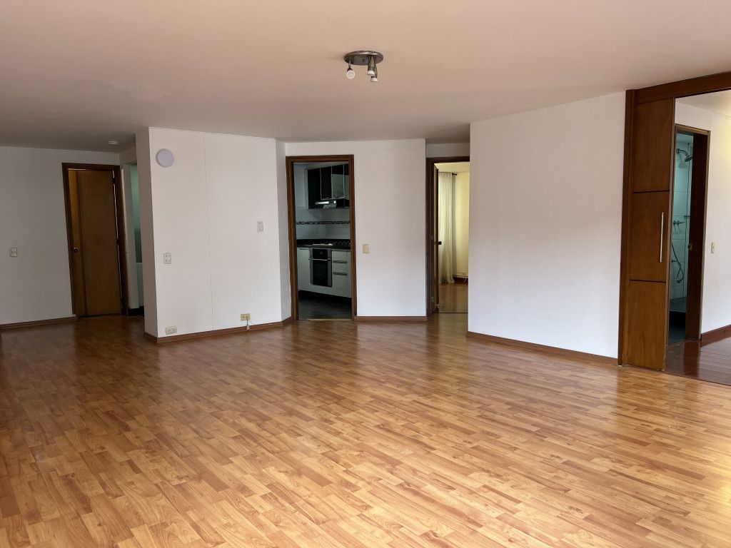 Apartamento en arriendo Cundinamarca Bogotá Mochuelo Norte 81 m2 Habitaciones 2 Baños 3 Garajes 1 Precio $4011000