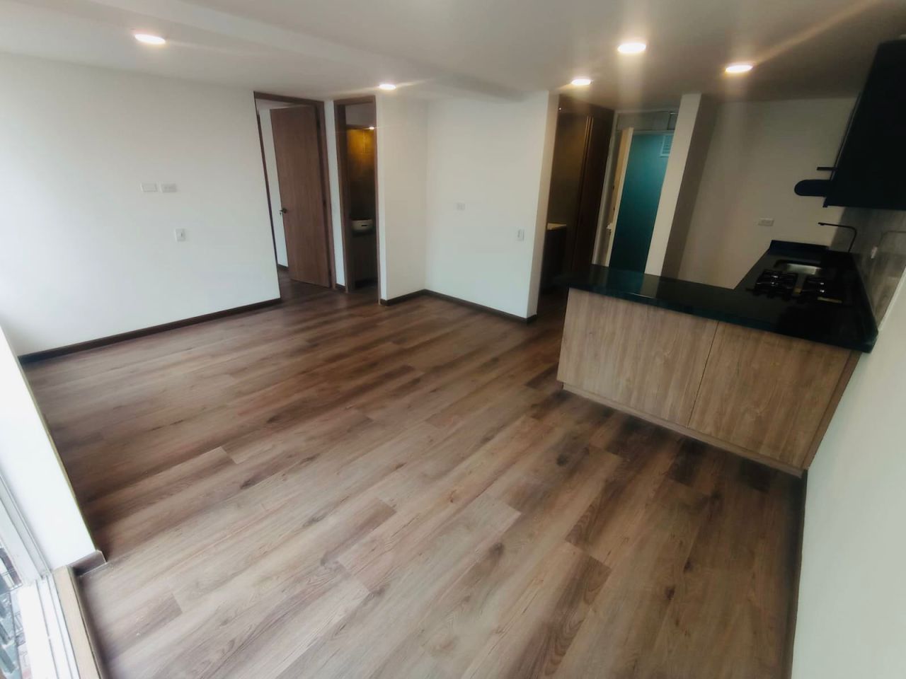 Apartamento en venta Cundinamarca Bogotá Cjr Zentralzajari 42 m2 Habitaciones 1 Baños 2 Garajes 0 Precio $285000000