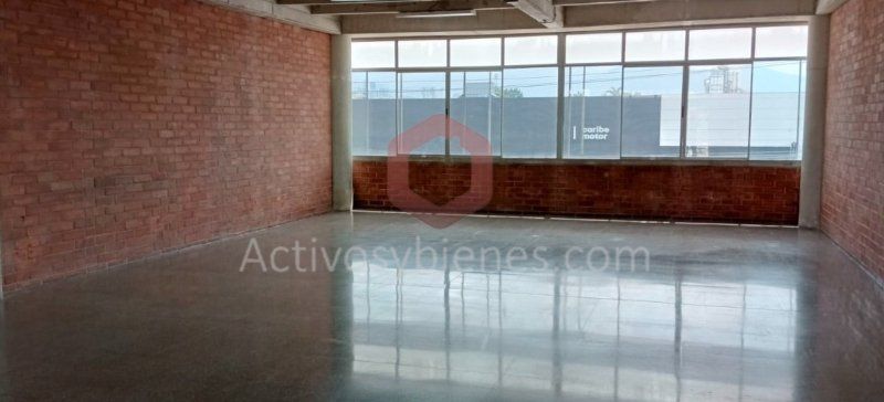 Oficina en arriendo Antioquia Medellín La Mota 131 m2 Habitaciones 0 Baños 3 Garajes 2 Precio $10800000