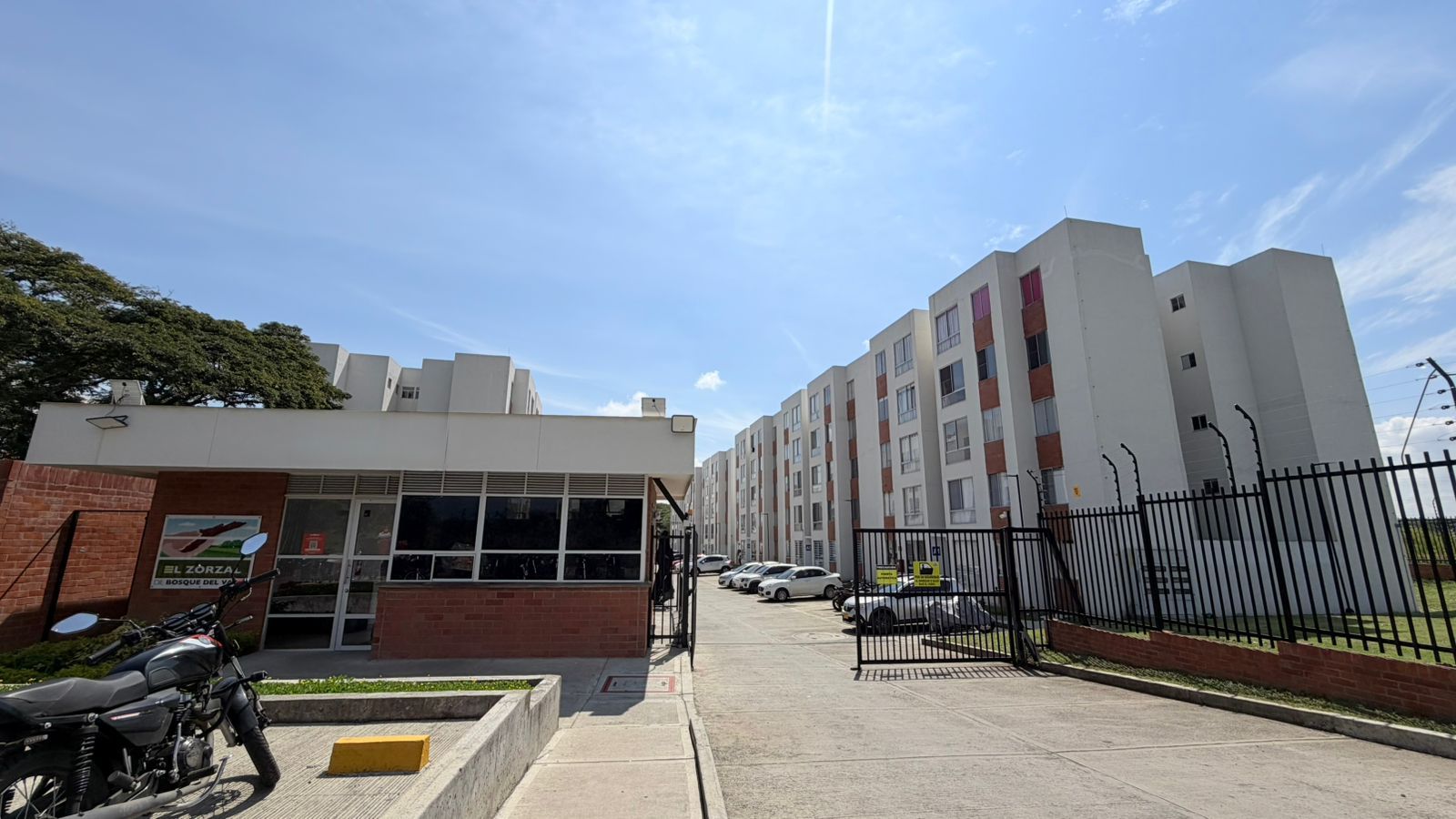 Apartamento en venta Valle Del Cauca Cali Cr Farallones De La Bocha 40 m2 Habitaciones 2 Baños 1 Garajes 1 Precio $190000000