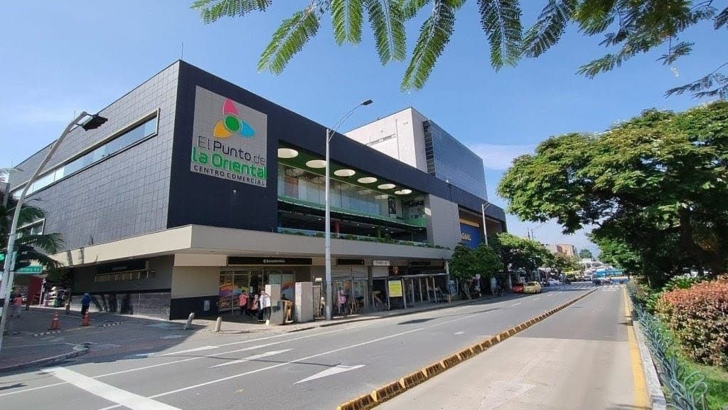 Local en arriendo Antioquia Medellín La Candelaria 24 m2 Habitaciones 0 Baños 0 Garajes 0 Precio $3800000