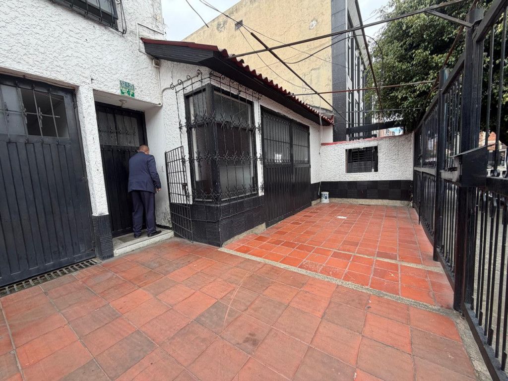 Casa en venta Cundinamarca Bogotá San José Del Prado 380 m2 Habitaciones 6 Baños 5 Garajes 4 Precio $1430000000