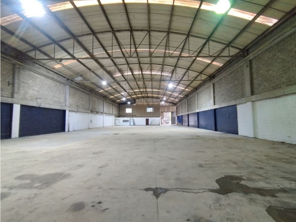 Bodega en arriendo Antioquia Itagüí Itagüí 1200 m2 Habitaciones 0 Baños 4 Garajes 0 Precio $45260000