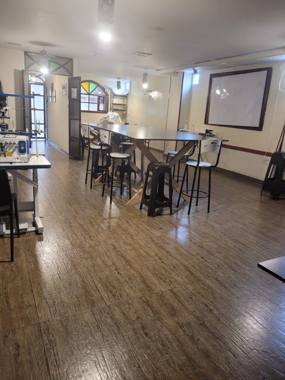 Local Comercial en arriendo Cundinamarca Bogotá La Porciuncula 220 m2 Habitaciones 6 Baños 6 Garajes 0 Precio $10500000