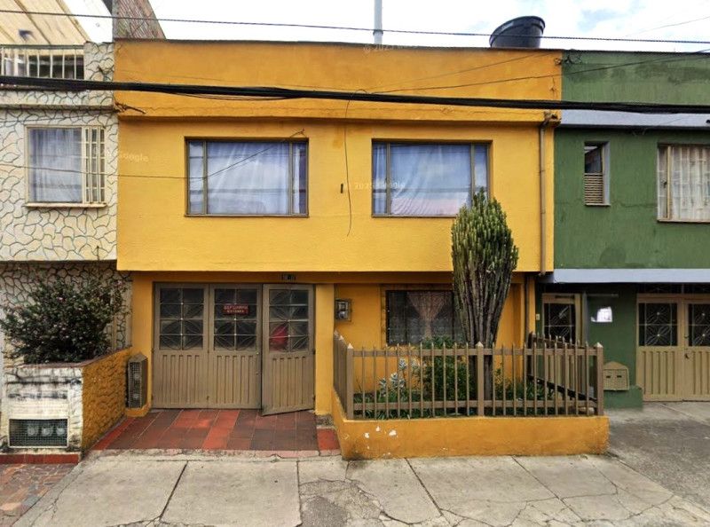 Casa en venta Cundinamarca Bogotá Prado Veraniego Norte 260 m2 Habitaciones 8 Baños 3 Garajes 1 Precio $780000000