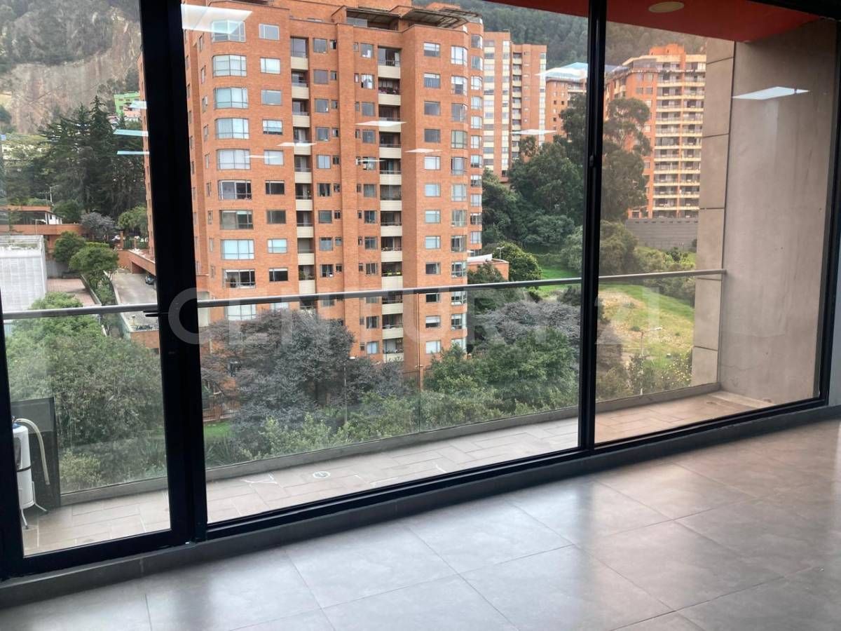 Oficina en arriendo Cundinamarca Bogotá Bella Suiza 131 m2 Habitaciones 0 Baños 3 Garajes 2 Precio $10896000