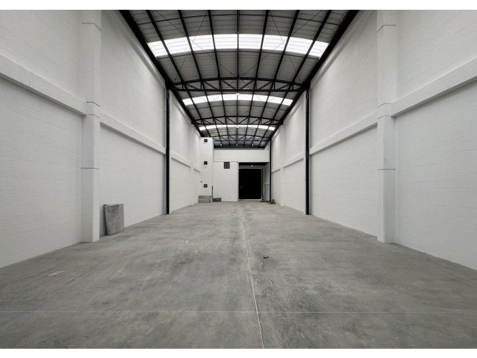 Bodega en arriendo Antioquia Rionegro Rionegro 500 m2 Habitaciones 0 Baños 2 Garajes 1 Precio $15000000