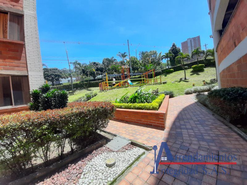Apartamento en arriendo Antioquia Medellín Villa Flora 62 m2 Habitaciones 3 Baños 2 Garajes 0 Precio $2300000