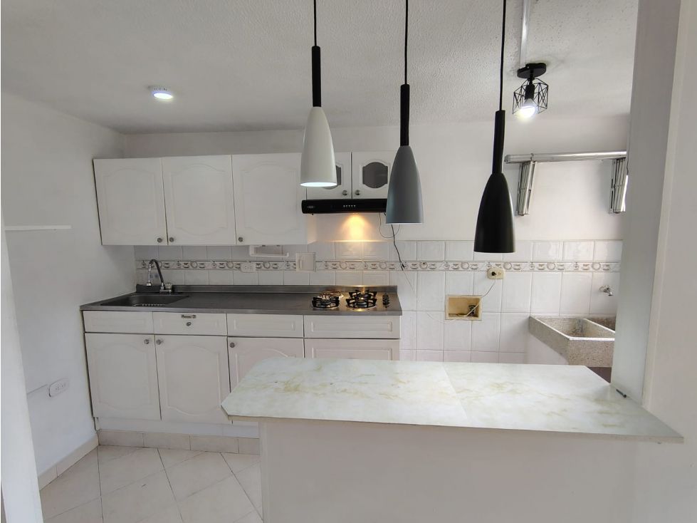 Apartamento en arriendo Antioquia Medellín El Rincon 65 m2 Habitaciones 3 Baños 2 Garajes 0 Precio $2200000