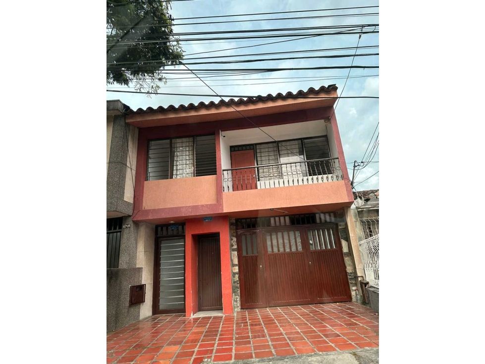 Casa en venta Valle Del Cauca Cali Alferez Real 220 m2 Habitaciones 6 Baños 4 Garajes 1 Precio $545000000
