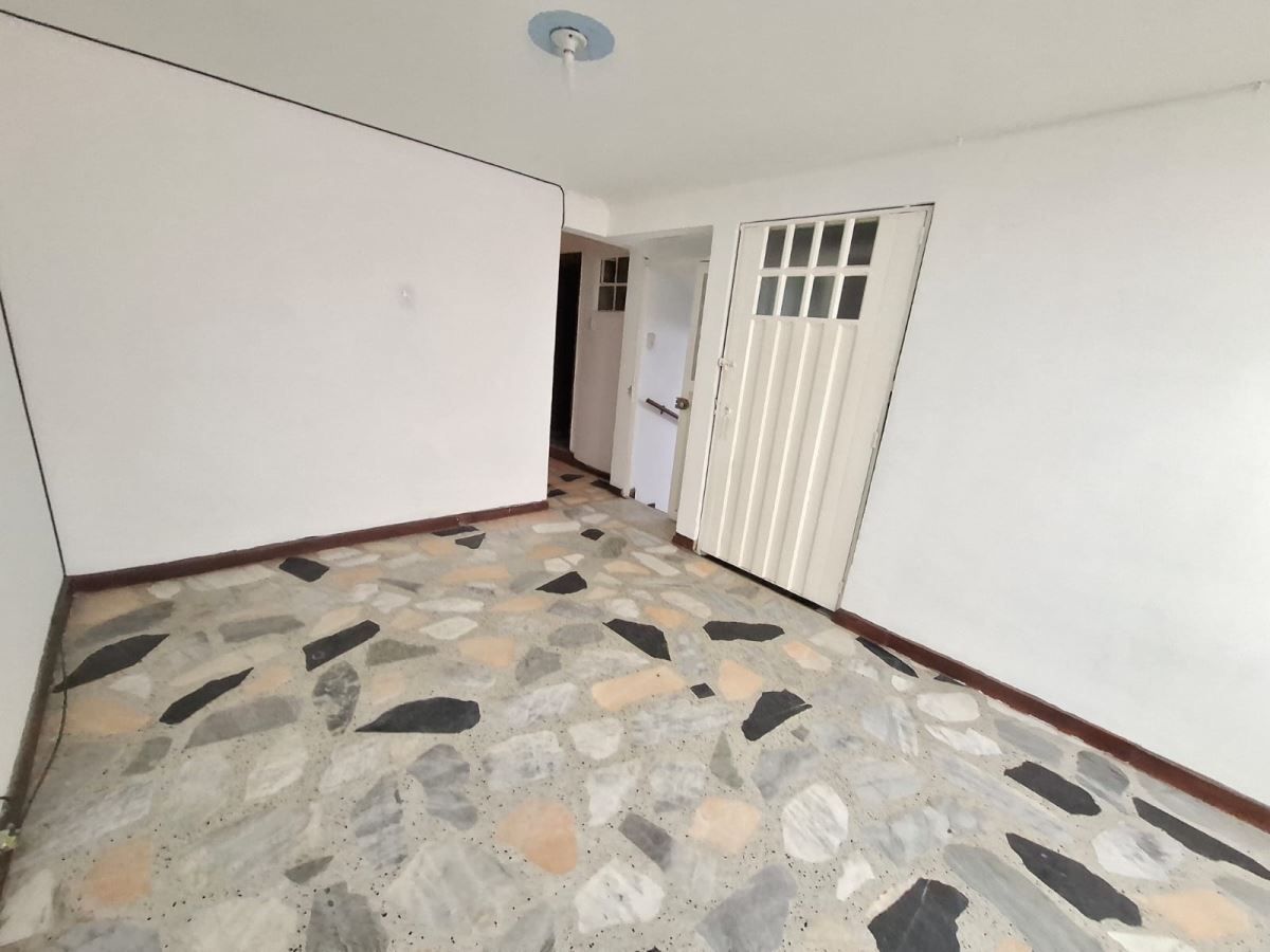 Apartamento en arriendo Cundinamarca Bogotá La Estrada 75 m2 Habitaciones 4 Baños 2 Garajes 0 Precio $1650000