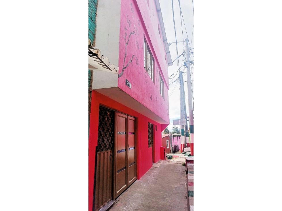 Casa en venta Cundinamarca Bogotá Cerros De Oriente 120 m2 Habitaciones 6 Baños 4 Garajes 3 Precio $260000000