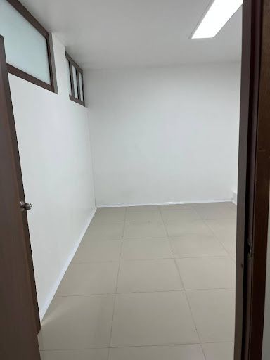 Consultorio en arriendo Risaralda Pereira Pinares De San Martin 40 m2 Habitaciones 0 Baños 1 Garajes 1 Precio $4063100