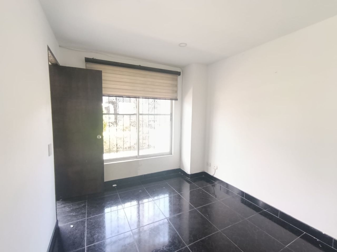 Oficina en arriendo Antioquia Rionegro El Hospital 10 m2 Habitaciones 0 Baños 1 Garajes 0 Precio $1200000