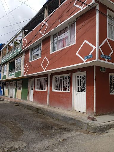 Casa en venta Cundinamarca Bogotá Almirante Padilla 285 m2 Habitaciones 8 Baños 3 Garajes 0 Precio $400000000