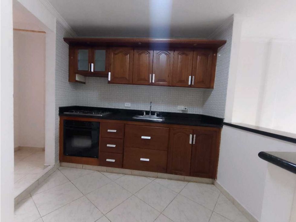 Apartamento en arriendo Antioquia Medellín Enciso 70 m2 Habitaciones 3 Baños 2 Garajes 0 Precio $1800000