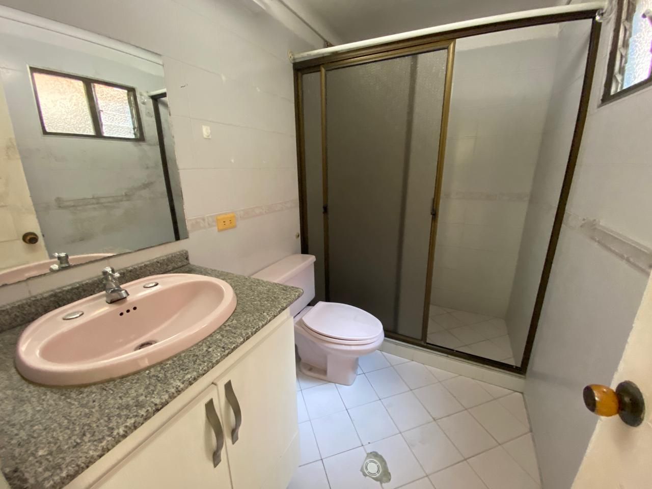 Apartamento en arriendo Antioquia Medellín Bosques De San Pablo 140 m2 Habitaciones 4 Baños 2 Garajes 0 Precio $2500000