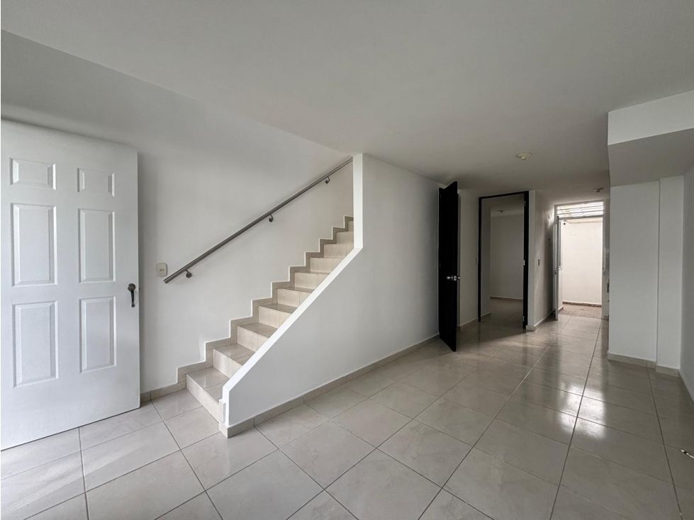 Casa en arriendo Risaralda Dosquebradas Las Violetas Et Iii 75 m2 Habitaciones 3 Baños 2 Garajes 0 Precio $1300000