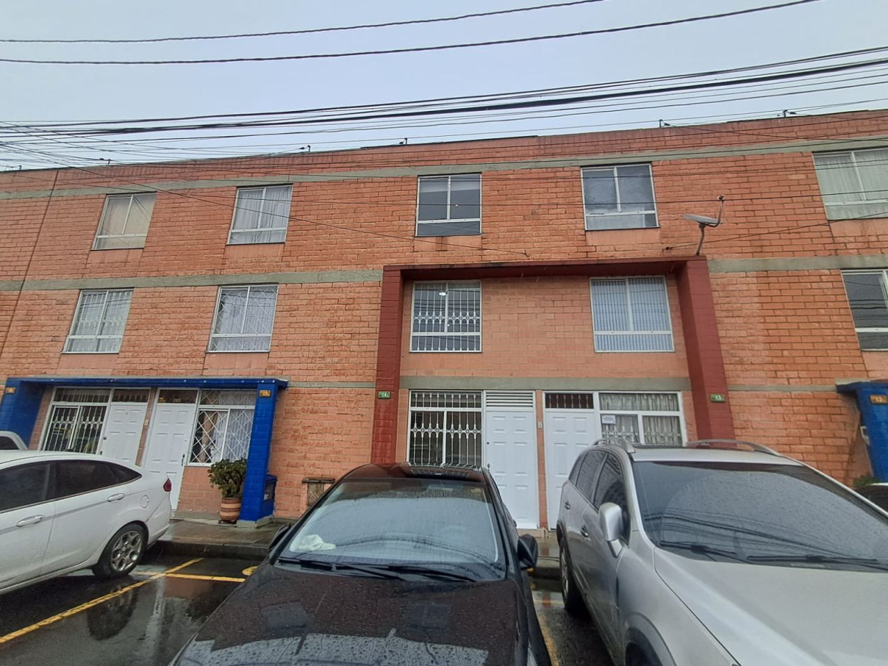 Casa en arriendo Cundinamarca Bogotá El Dorado 58 m2 Habitaciones 4 Baños 2 Garajes 0 Precio $1750000
