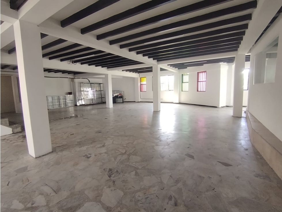 Local en arriendo Caldas Manizales Alto Persia 320 m2 Habitaciones 0 Baños 2 Garajes 0 Precio $7200000