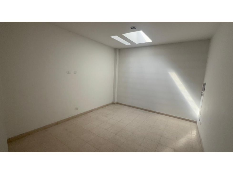 Oficina en arriendo Cundinamarca Bogotá El Vervenal 15 m2 Habitaciones 0 Baños 1 Garajes 0 Precio $700000