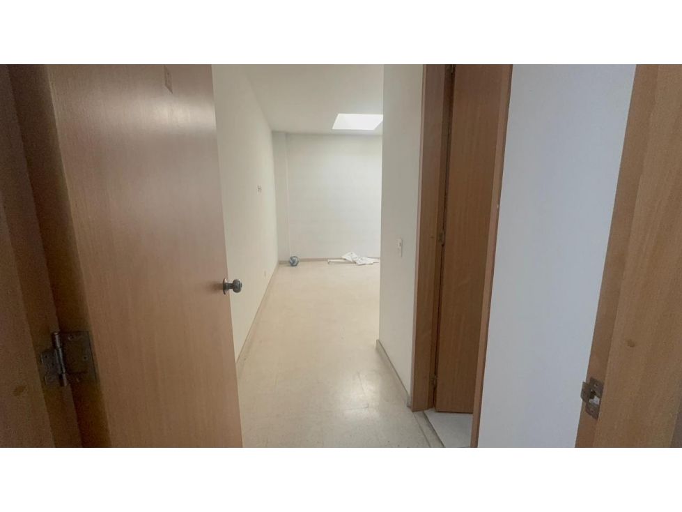 Oficina en arriendo Cundinamarca Bogotá El Vervenal 16 m2 Habitaciones 0 Baños 1 Garajes 0 Precio $700000