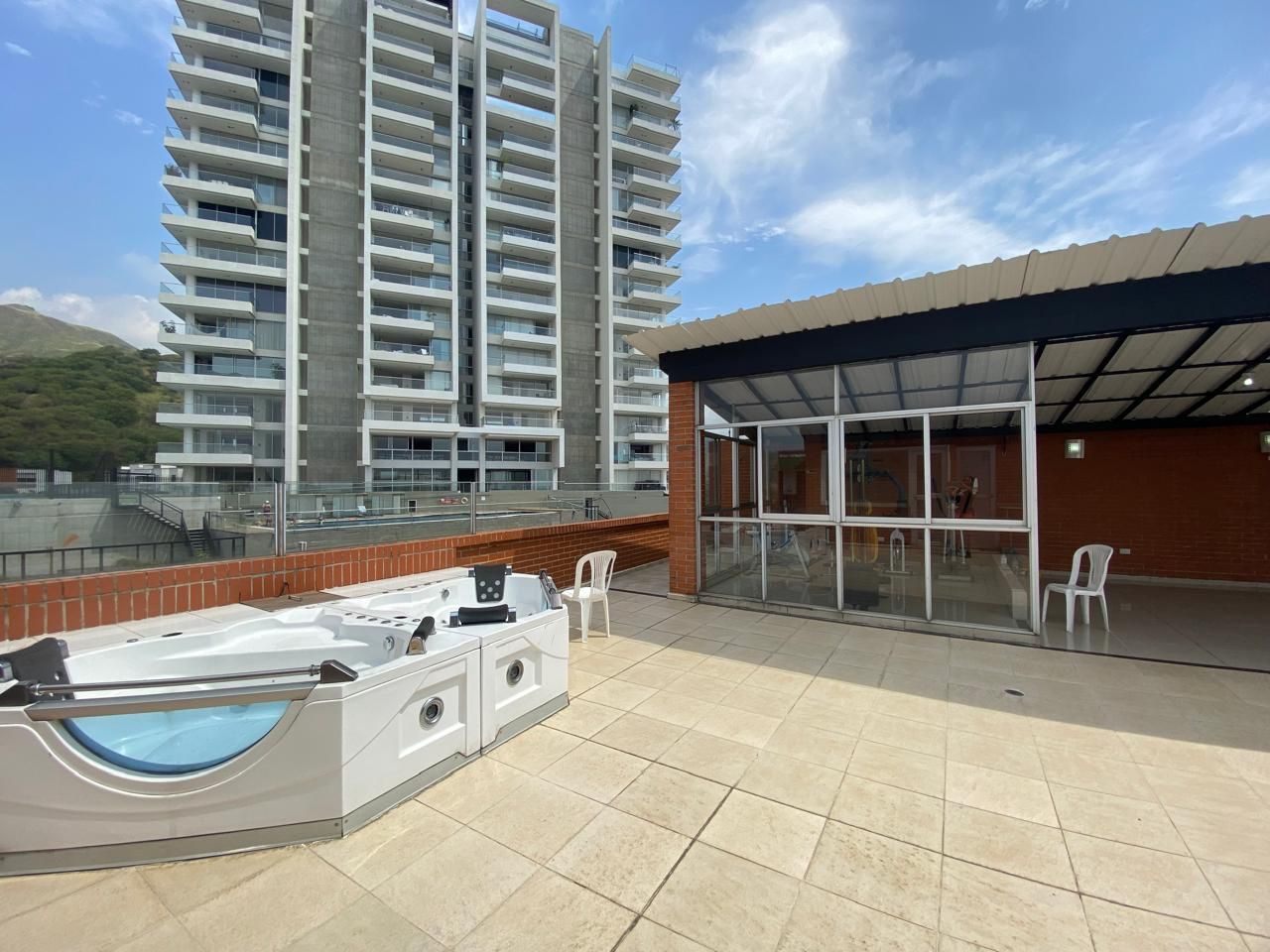 Apartamento en venta Valle Del Cauca Cali Menga 78 m2 Habitaciones 2 Baños 3 Garajes 1 Precio $460000000