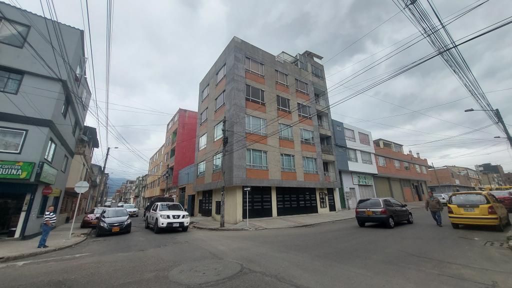 Apartamento en arriendo Cundinamarca Bogotá San Fernando Occidental 80 m2 Habitaciones 3 Baños 2 Garajes 1 Precio $2500000