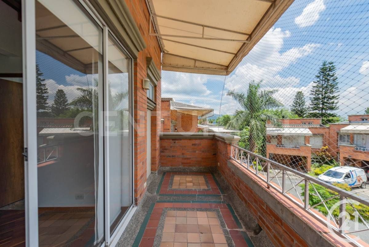 Casa en venta Antioquia Envigado La Mesa 192 m2 Habitaciones 4 Baños 4 Garajes 2 Precio $1100000000