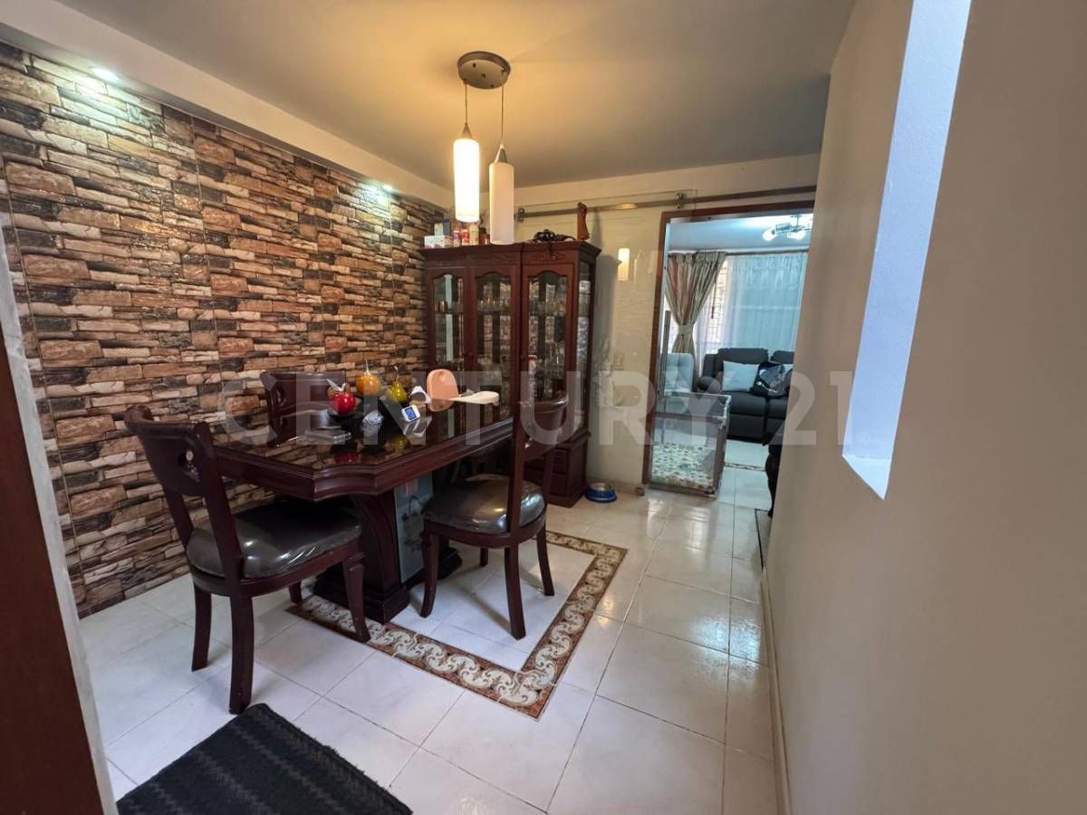 Casa en venta Cundinamarca Bogotá El Tintal Asd 104 m2 Habitaciones 3 Baños 2 Garajes 1 Precio $572000000