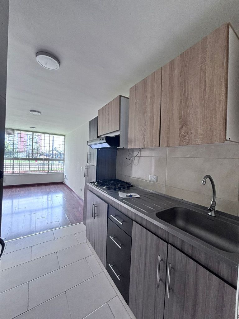 Apartamento en venta Cundinamarca Bogotá Campo Alegre 40 m2 Habitaciones 2 Baños 1 Garajes 0 Precio $220000000