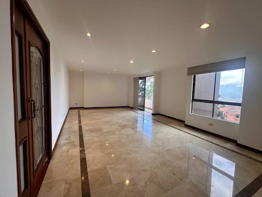 Apartamento en arriendo Antioquia Medellín El Tesoro 369 m2 Habitaciones 4 Baños 5 Garajes 4 Precio $13000000