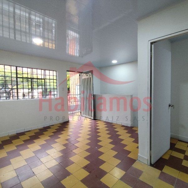 Apartamento en arriendo Antioquia Medellín El Velodromo 76 m2 Habitaciones 3 Baños 2 Garajes 0 Precio $1800000