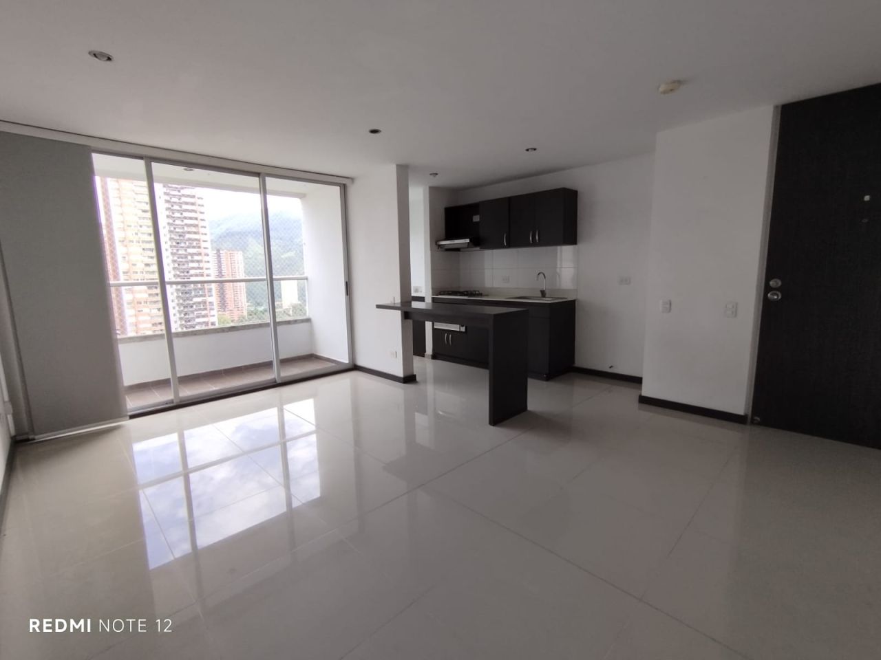 Apartamento en arriendo Antioquia Itagüí Cr Rivera De Suramerica 84 m2 Habitaciones 3 Baños 2 Garajes 1 Precio $3200000