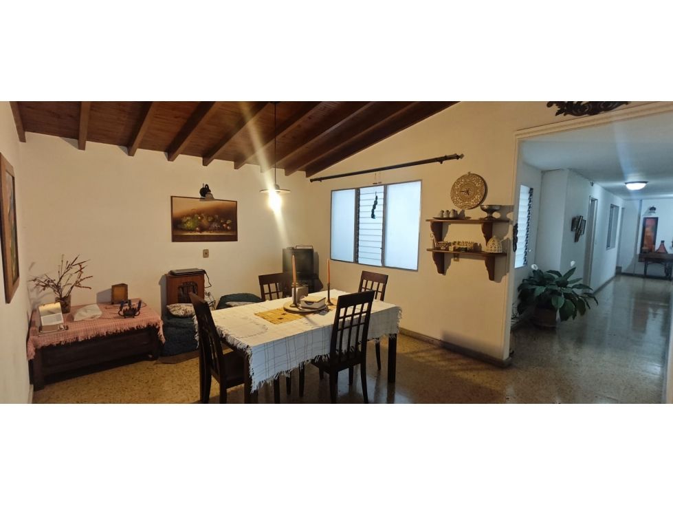 Casa en arriendo Antioquia Medellín Villa Carlota 260 m2 Habitaciones 7 Baños 5 Garajes 0 Precio $11900000