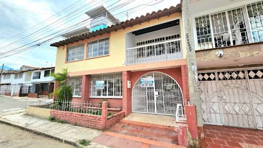 Casa en arriendo Santander Floridablanca Lagos I 140 m2 Habitaciones 4 Baños 3 Garajes 1 Precio $3300000