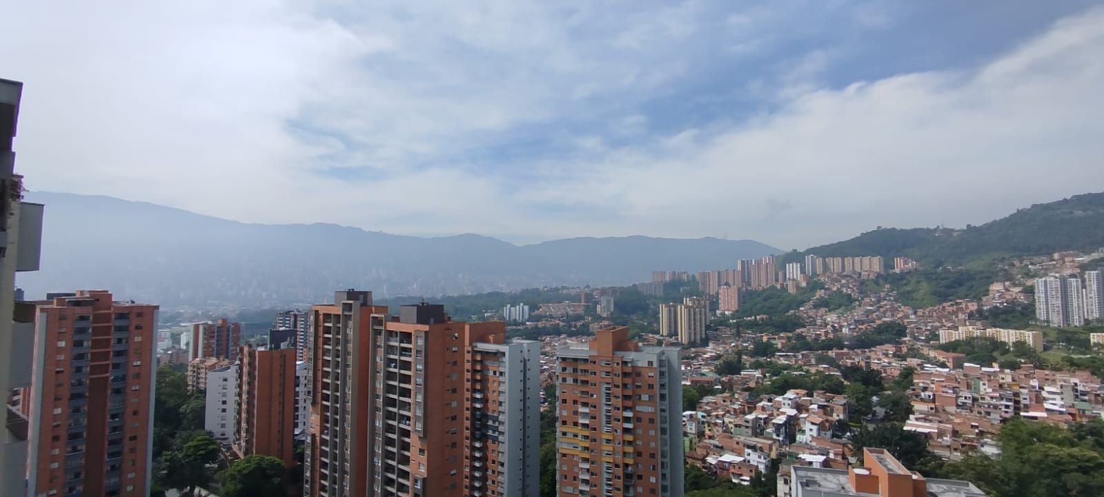 Apartamento en arriendo Antioquia Medellín Loma De Los Bernal 70 m2 Habitaciones 2 Baños 2 Garajes 1 Precio $3100000