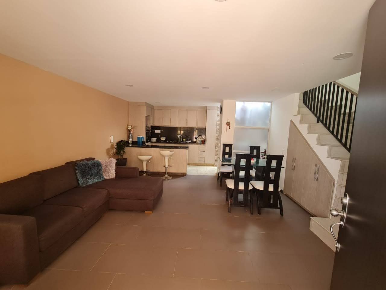 Casa en venta Cundinamarca Chía Cr Buganbul 170 m2 Habitaciones 4 Baños 3 Garajes 1 Precio $550000000