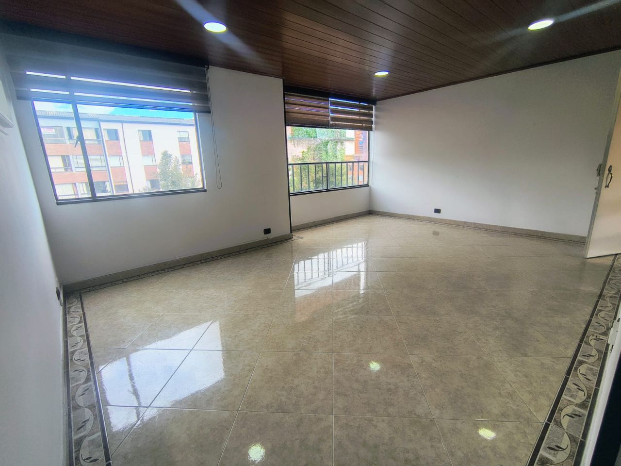 Apartamento en venta Cundinamarca Bogotá Modelia Occidental 65 m2 Habitaciones 3 Baños 2 Garajes 1 Precio $379000000