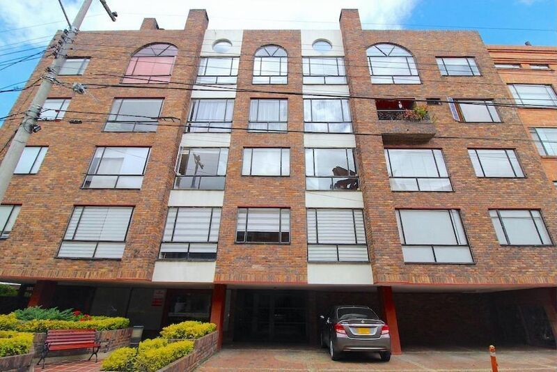 Apartamento en venta Cundinamarca Bogotá Estoril 103 m2 Habitaciones 3 Baños 2 Garajes 2 Precio $670000000