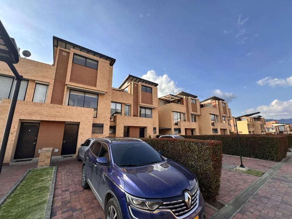 Casa en venta Cundinamarca Cajicá Vda Canelon 116 m2 Habitaciones 3 Baños 3 Garajes 2 Precio $560000000