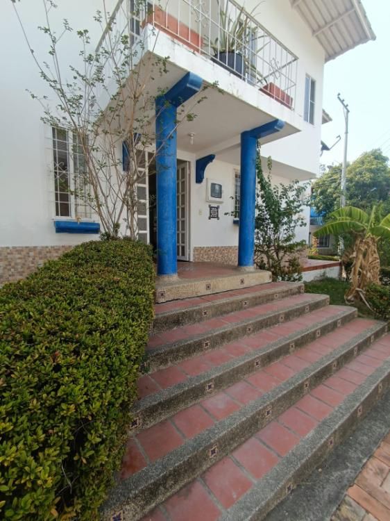 Casa en venta Cundinamarca Girardot Cn El Mirador 288 m2 Habitaciones 5 Baños 3 Garajes 2 Precio $550000000