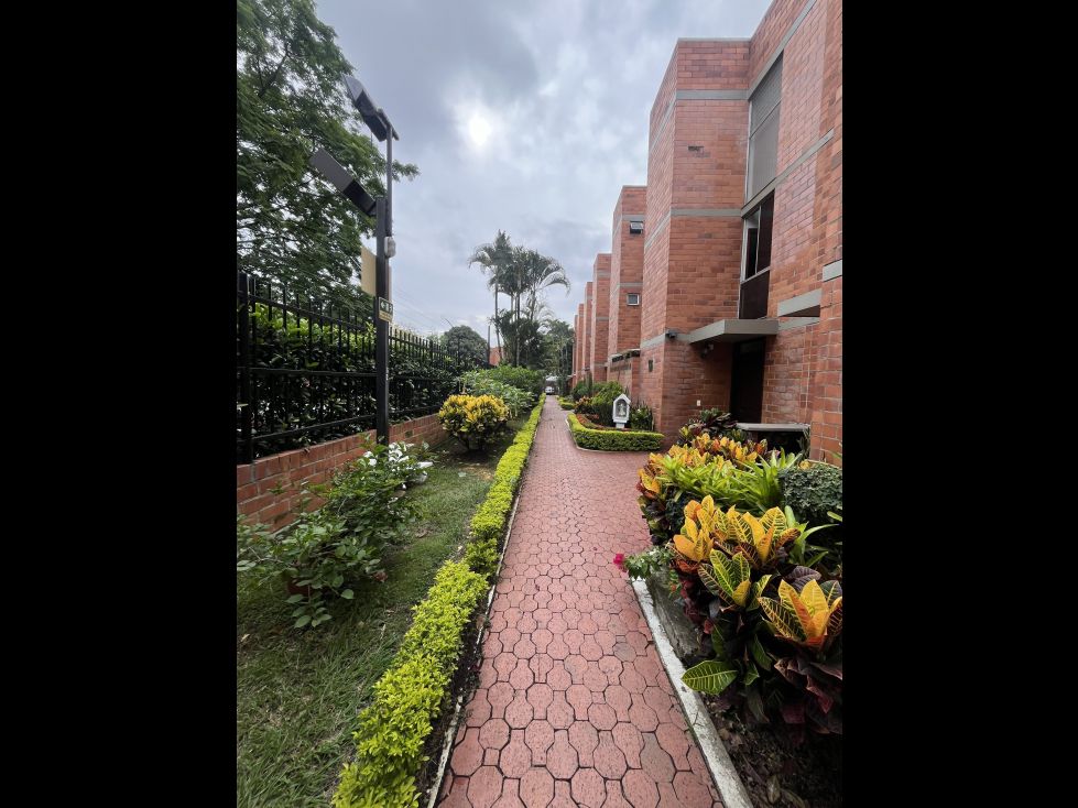 Casa en venta Valle Del Cauca Cali Lili 135 m2 Habitaciones 3 Baños 4 Garajes 2 Precio $498000000