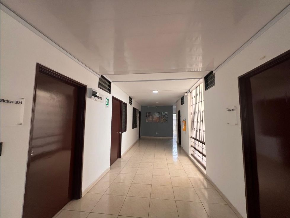 Consultorio en arriendo Valle Del Cauca Cali Tequendama 12 m2 Habitaciones 0 Baños 1 Garajes 0 Precio $820000