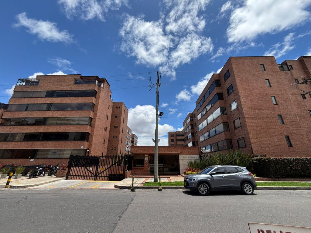 Apartamento en arriendo Cundinamarca Bogotá Santa Barbara Central 169 m2 Habitaciones 4 Baños 4 Garajes 1 Precio $6000000