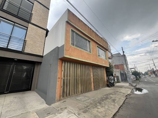 Casa en venta Cundinamarca Bogotá Villa Inés 385 m2 Habitaciones 8 Baños 4 Garajes 2 Precio $1100000000