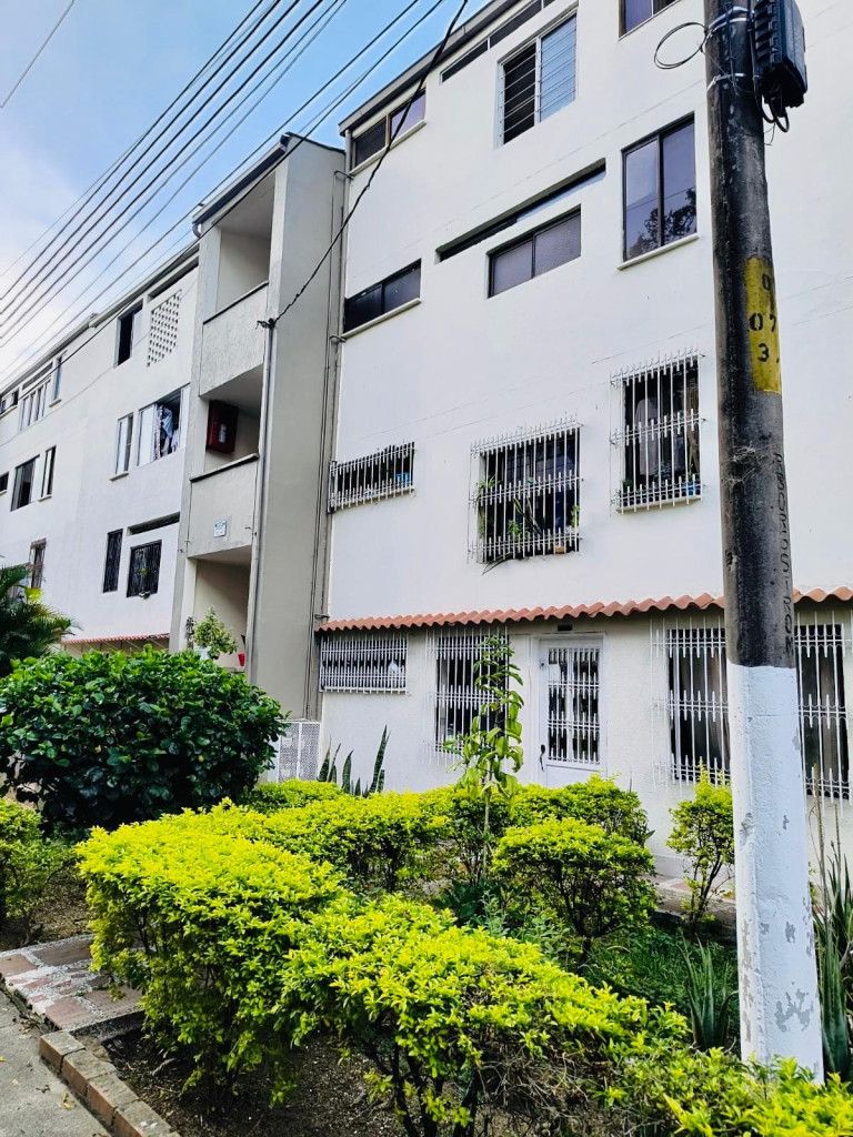 Apartamento en venta Valle Del Cauca Cali La Selva 52 m2 Habitaciones 3 Baños 1 Garajes 0 Precio $185000000