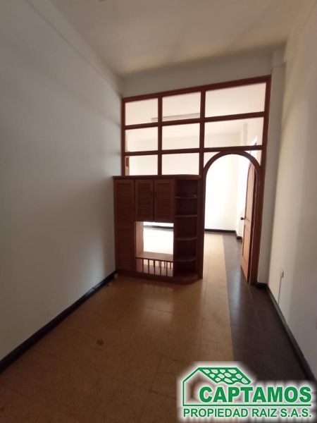 Oficina en arriendo o venta Antioquia Medellín Santa Rosa De Lima 22 m2 Habitaciones 0 Baños 0 Garajes 0 Precio venta $100000000 Precio arriendo $1000000