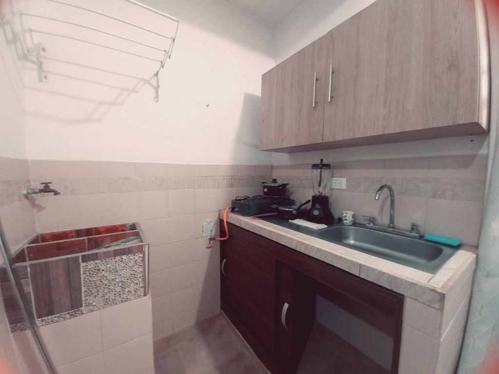 Apartaestudio en arriendo Valle Del Cauca Cali El Cedro 20 m2 Habitaciones 1 Baños 1 Garajes 0 Precio $1300000