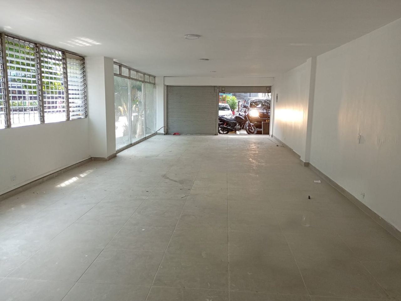 Local en arriendo Antioquia Medellín Manila 120 m2 Habitaciones 0 Baños 0 Garajes 0 Precio $11000000